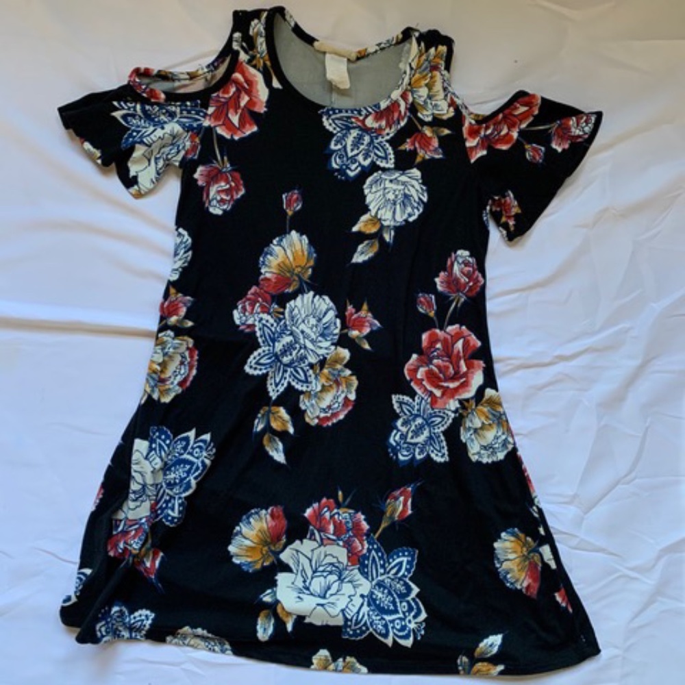 BTWEEN Black floral dress